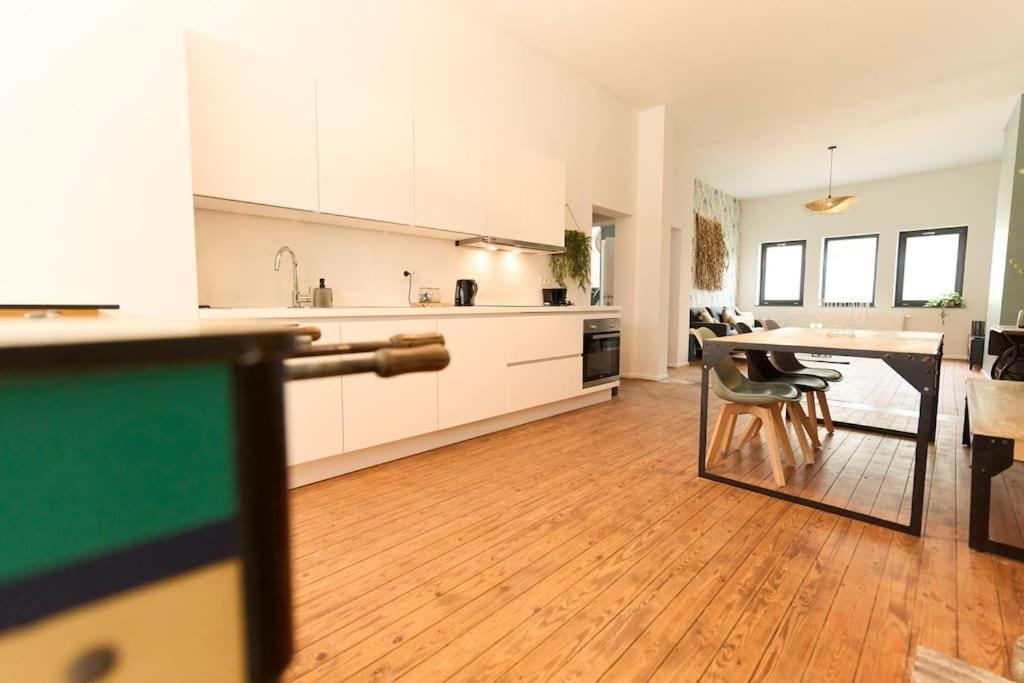Hippie Chic ! Apartment มงส์ ภายนอก รูปภาพ
