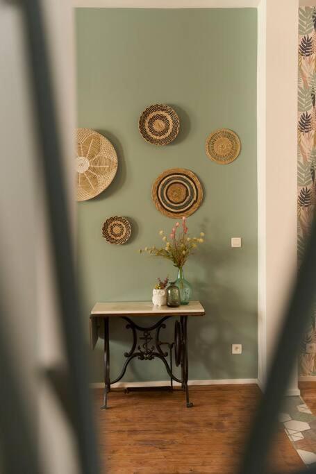 Hippie Chic ! Apartment มงส์ ภายนอก รูปภาพ