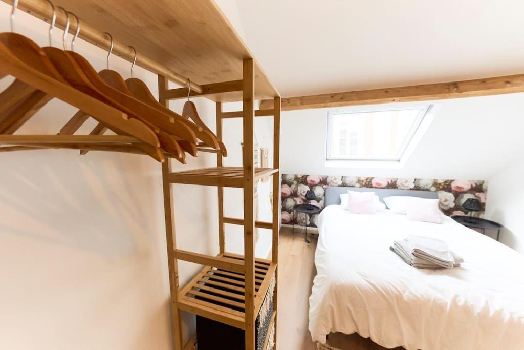 Hippie Chic ! Apartment มงส์ ภายนอก รูปภาพ