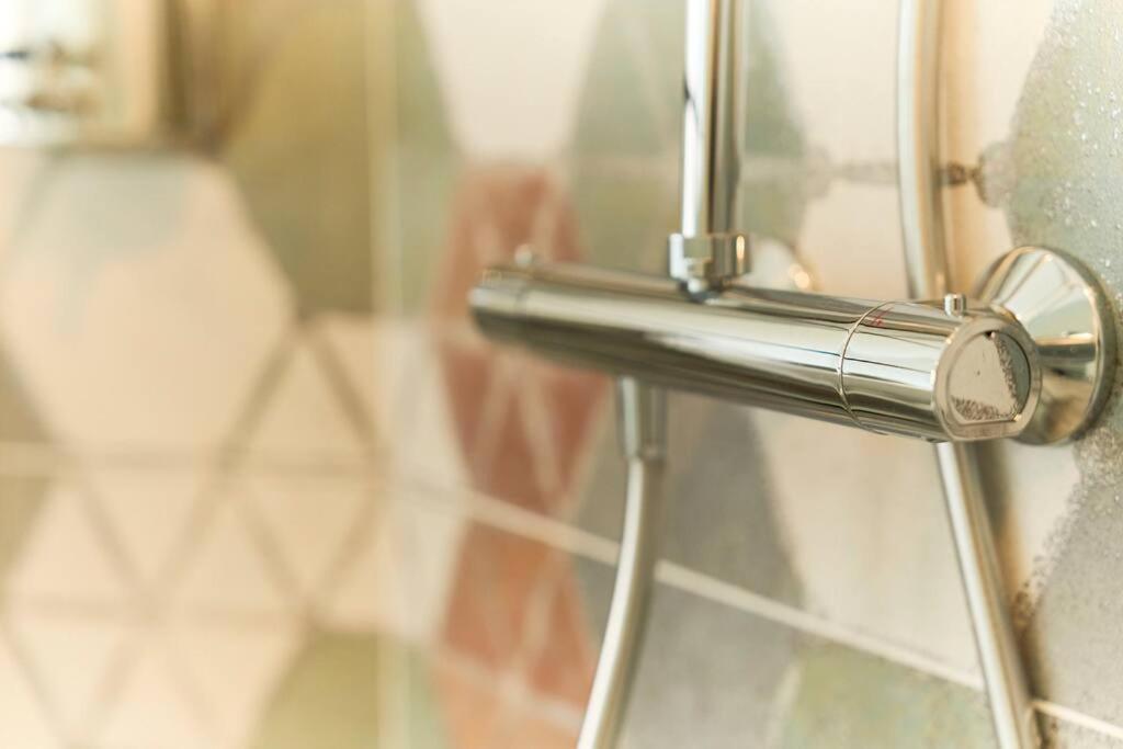 Hippie Chic ! Apartment มงส์ ภายนอก รูปภาพ