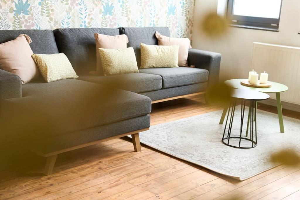 Hippie Chic ! Apartment มงส์ ภายนอก รูปภาพ