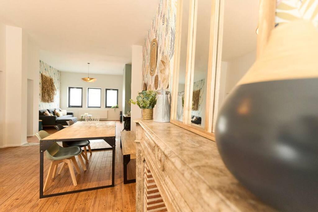 Hippie Chic ! Apartment มงส์ ภายนอก รูปภาพ