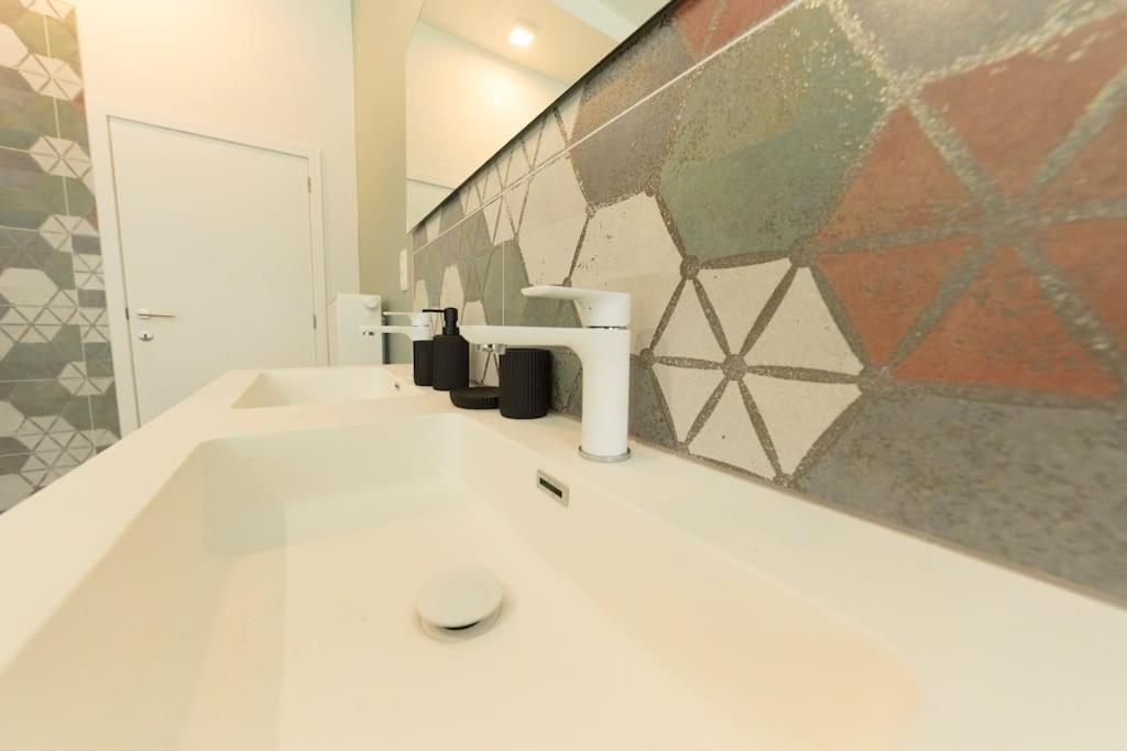 Hippie Chic ! Apartment มงส์ ภายนอก รูปภาพ