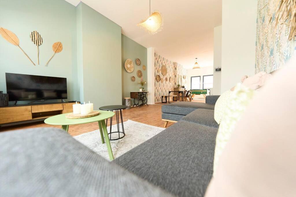 Hippie Chic ! Apartment มงส์ ภายนอก รูปภาพ