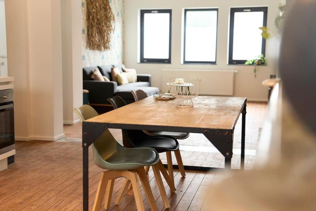 Hippie Chic ! Apartment มงส์ ภายนอก รูปภาพ