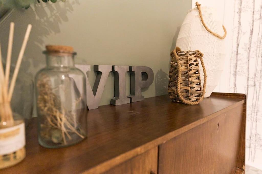 Hippie Chic ! Apartment มงส์ ภายนอก รูปภาพ